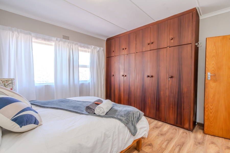 4 Bedroom Property for Sale in Middedorp Western Cape